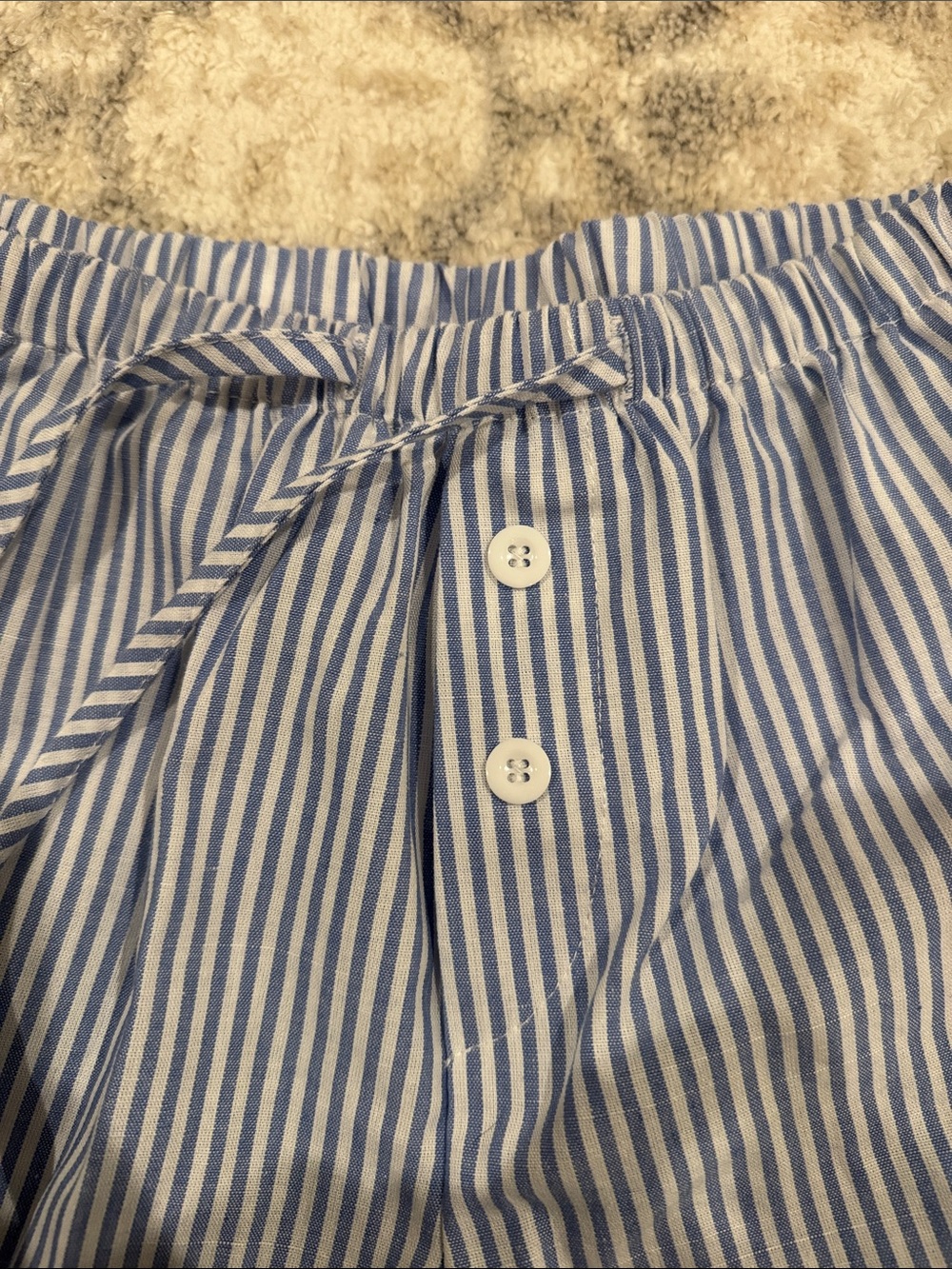 SHEIN draw string shorts - Picture 2 of 4